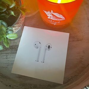 NIB APPLE AIRPODS 2ND GENERATION
